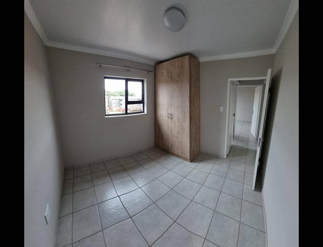 3 BEDROOM TOWNHOUSE FOR SALE IN KENLEAF